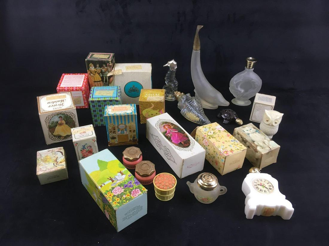 Vintage Avon Mixed Lot Containers Bottles: Vintage collectible Avon products 25 piece lot. Lot includes Spanish Senorita, Royal Coach, MoonwindÂ and many others that the collector will recognize. Most are in nice condition, but see photos fo
