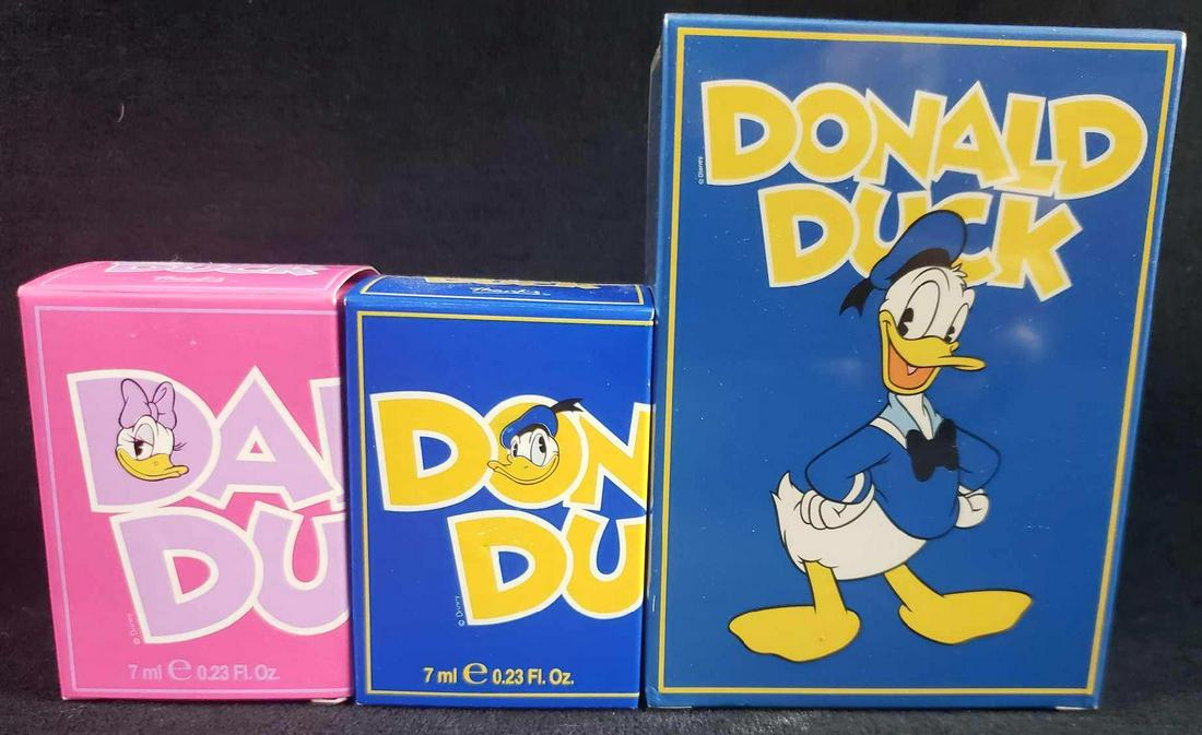 Vintage 3 Unused Donald and Daisy Duck Perfume Gift: Vintage 3 Unused Donald and Daisy Duck Perfume Gift Bottles. This lot of 3 Donald and Daisy Duck perfume bottles is in overall great condition. The bottles are in the original packing and look to rare