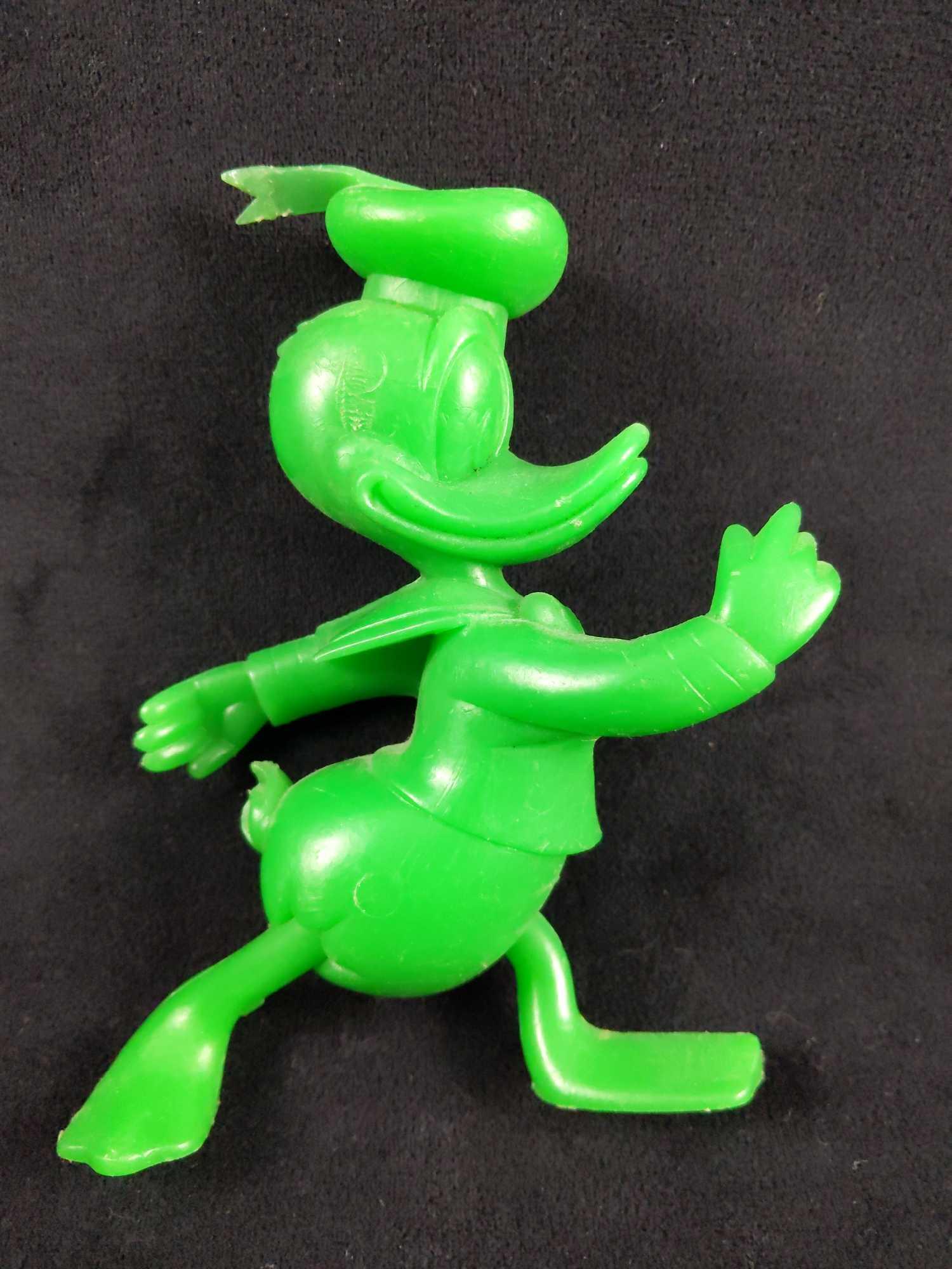 1971 Green Plastic Donald Duck Toy (1 of 4)