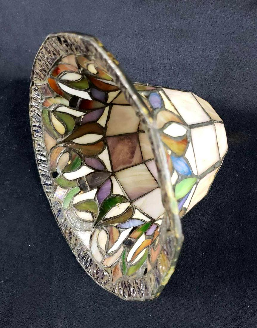 Craftsman Stained Glass Pendant Light Fixture Dome: Craftsman Stained Glass Pendant Light Fixture Dome. This stained glass light dome is in good used condition. The dome has some dust on it which will need to be cleaned off. It appears to be quite old,