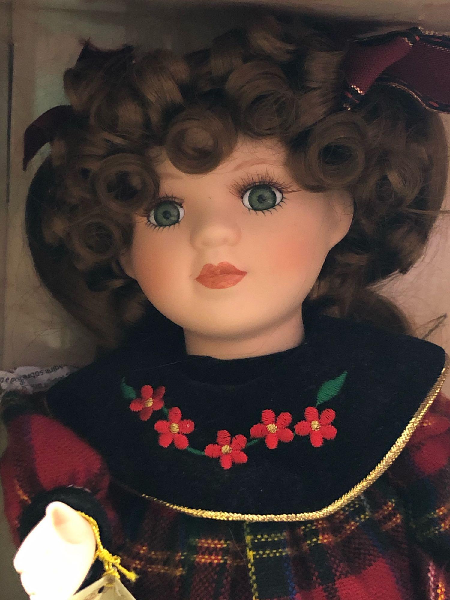 animated wind up musical doll