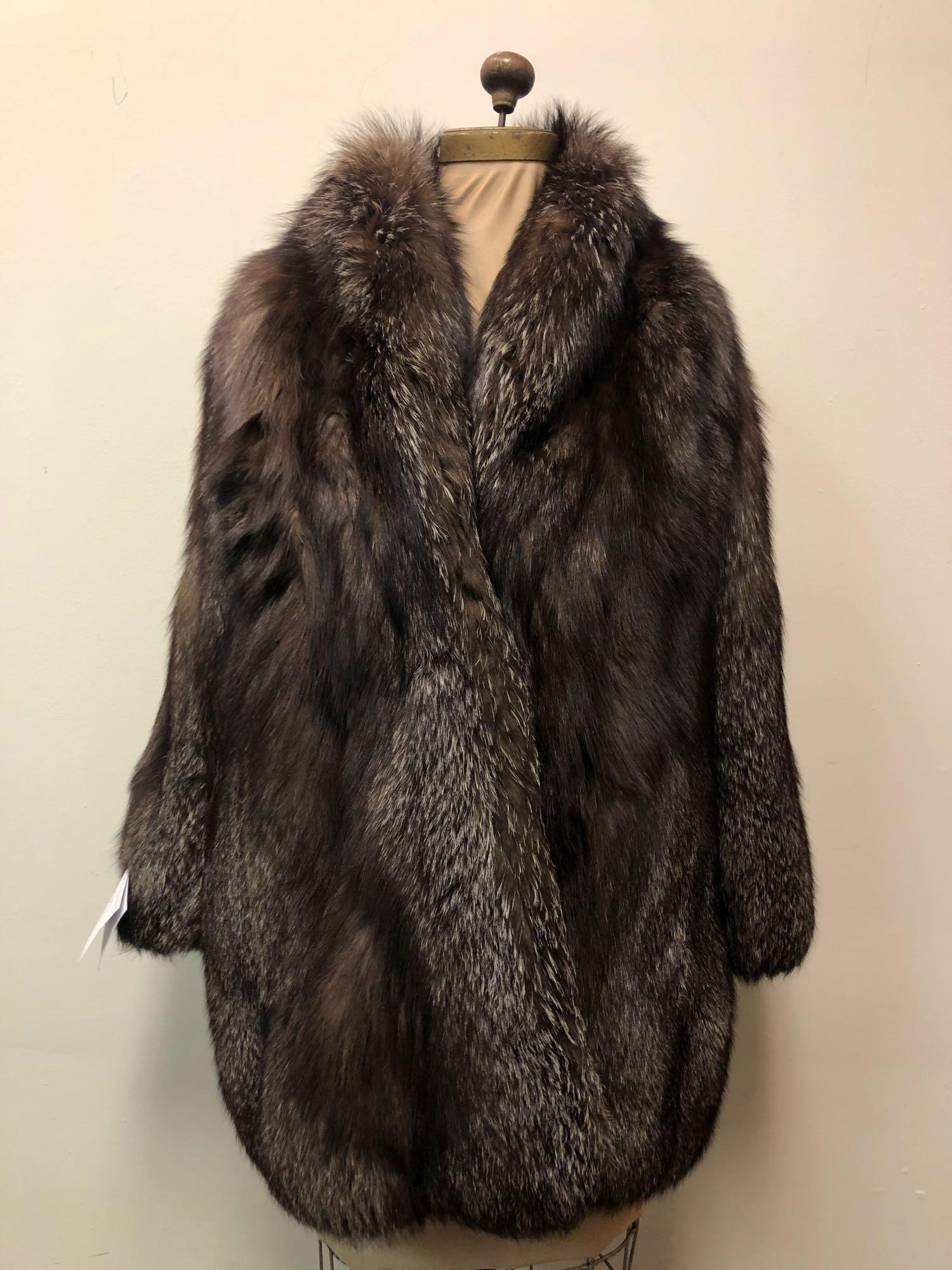 Fox Fur Coat Italy Sterling Crystal: Fur Coat Fox Italy Sterling Crystal. This coat features two exterior pockets, twoÂ metal fastener hook and eye closure clasps and a brown satin interior with a floral mandala pattern.Â In very go