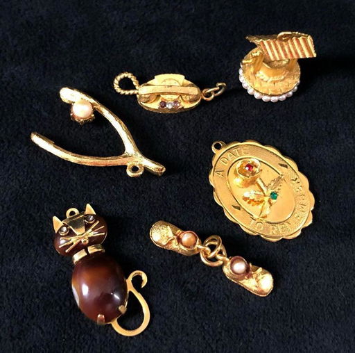 Vintage Charms Onmo Cat Charm Bracelet Lot Of 6 Feb 20 2020