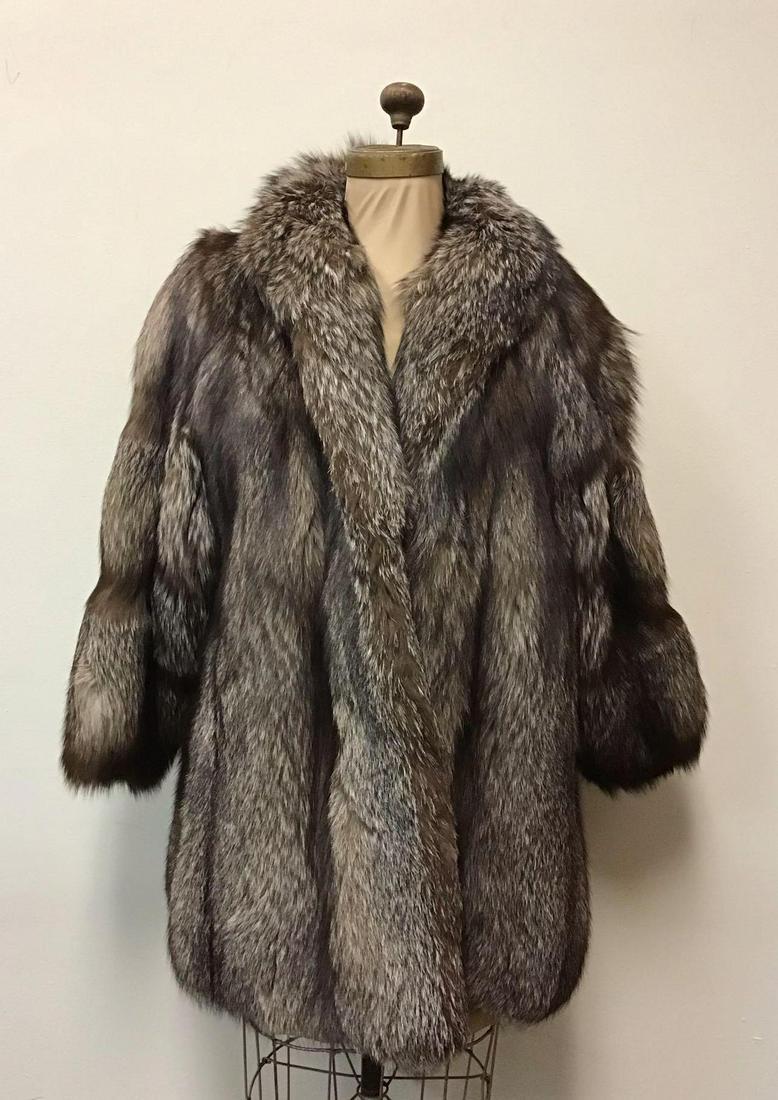 Indigo Fox Swing Fur Coat Jacket Vintage Fashion: Indigo Fox Swing Fur Coat Jacket Vintage Fashion. Made by an unknown manufacturer. This coat features a gray interior linen with embroidered "square" pattern, two exterior pockets, and two hook and cl