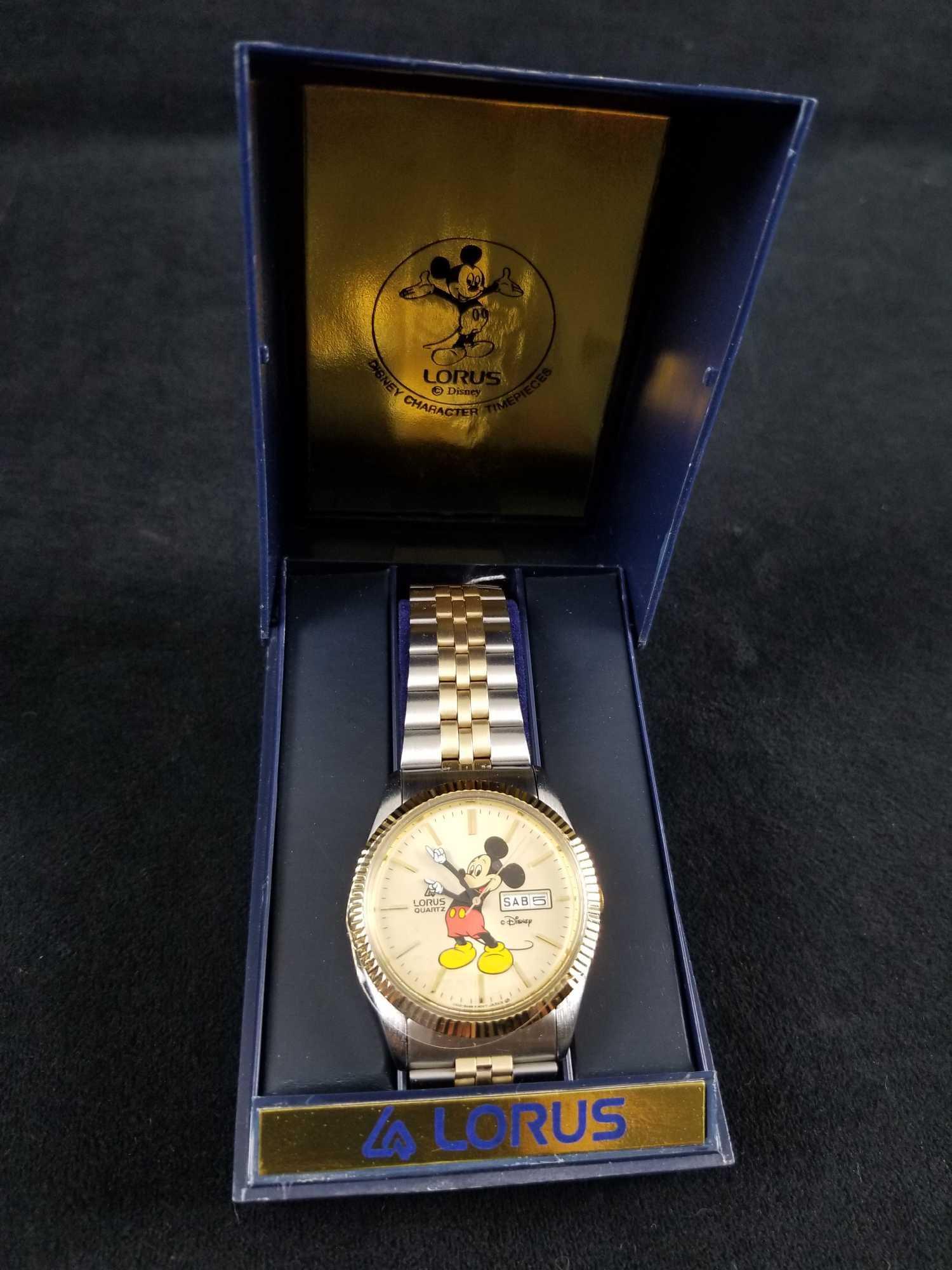 Lorus Quartz Mickey Walt Disney Watch (1 of 10)