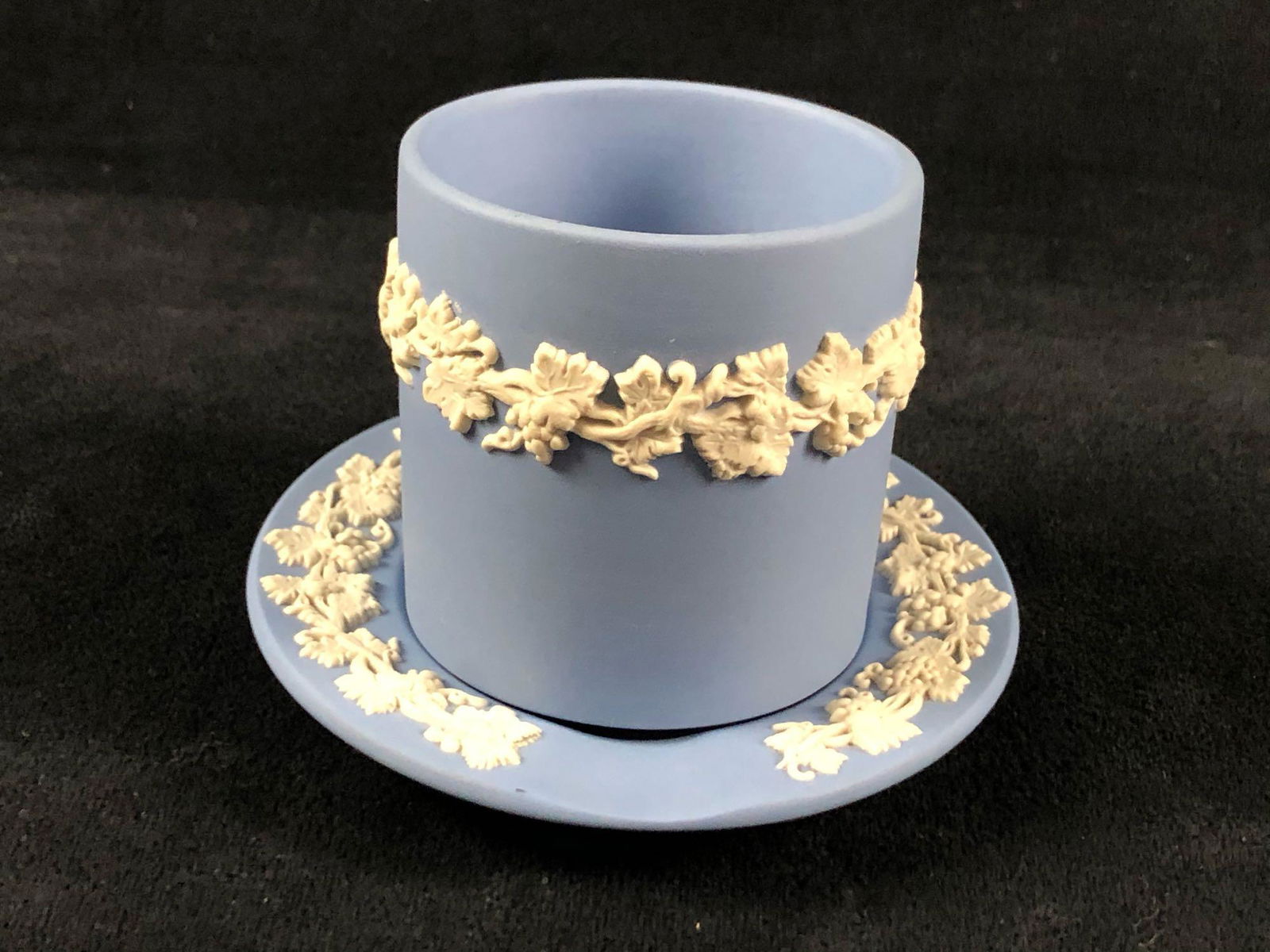 Wedgewood Blue Jasperware Barlaston Staffordshire (1 of 10)