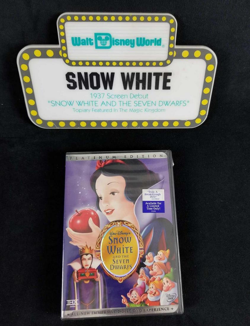 Platinum Edition Snow White Seven Dwarfs 2 Disc DVD Set: Platinum Edition Snow White Seven Dwarfs 2 Disc DVD Set Walt Disney World Movie Plate Magic Kingdom This lot features one unopened sealed in original plastic DVD and Snow White movie plate. The DVD is