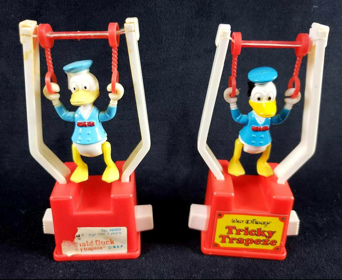 2 Vintage Disney Donald Duck Tricky Trapeze Plastic (1 of 9)