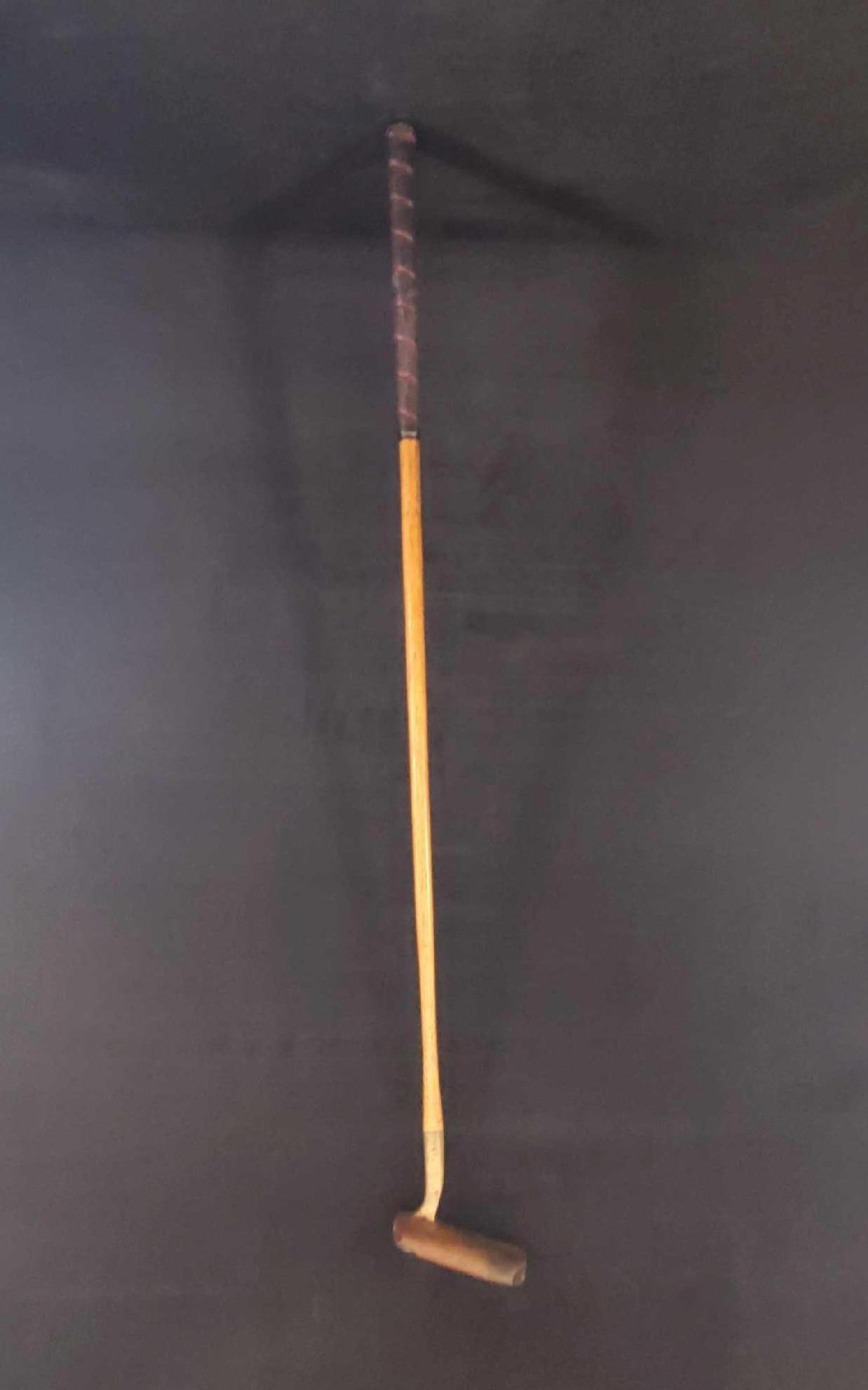 Otey Crisman Vint 1960s Super Deluxe Brass Putter: Vintage Otey Crisman 3HW Super Deluxe Brass and Hickory Wood. Putter is in good, vintage condition with light wear to the grip and some tarnish to the head. Hickory shaft is in good condition with no 