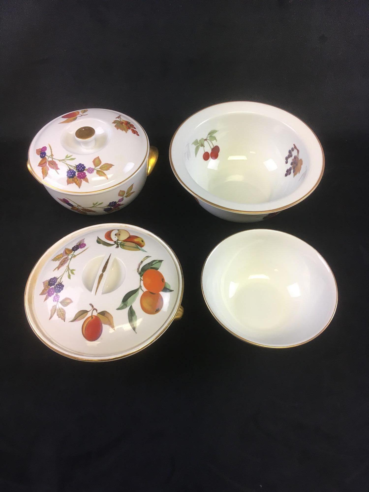 Set of Royal Worcester Fine Porcelain China Serving (1 of 3)