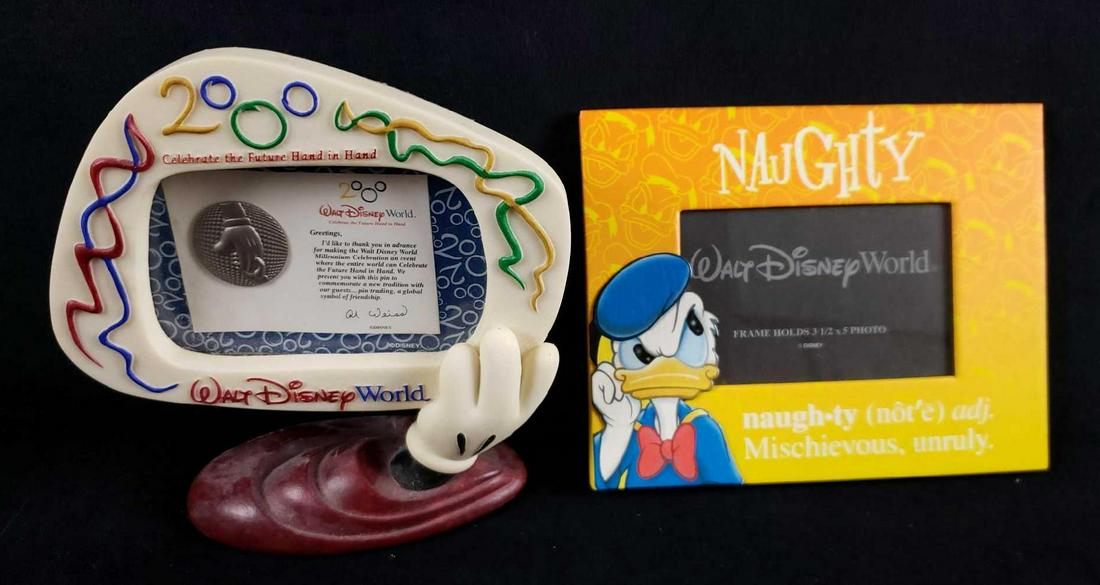 Vintage Walt Disney World Frames and Pin: Vintage Walt Disney World Frames and Pin. This set of 2 picture frames from Walt Disney World is in overall great vintage condition. The items included in this set are: 1 Celebrate the Future Hand in