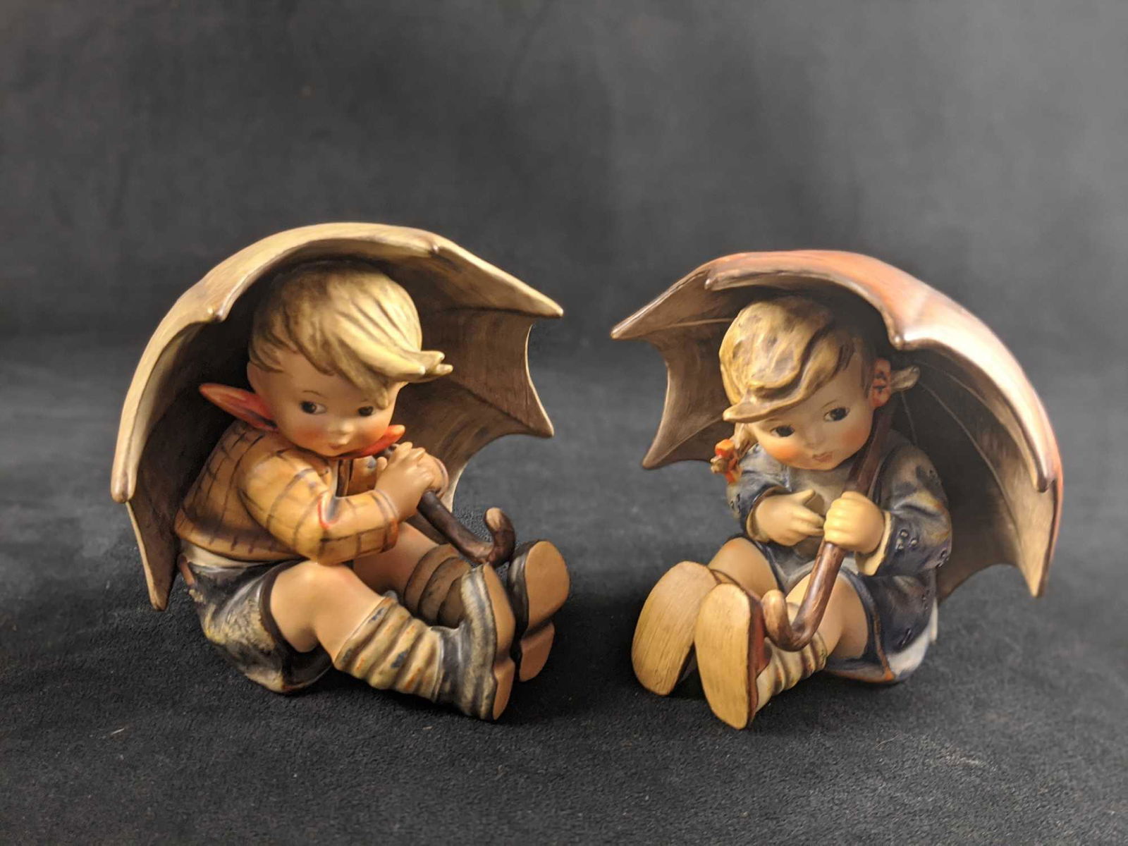 Vintage Hummel Goebel Umbrella Boy And Girl (1 of 8)