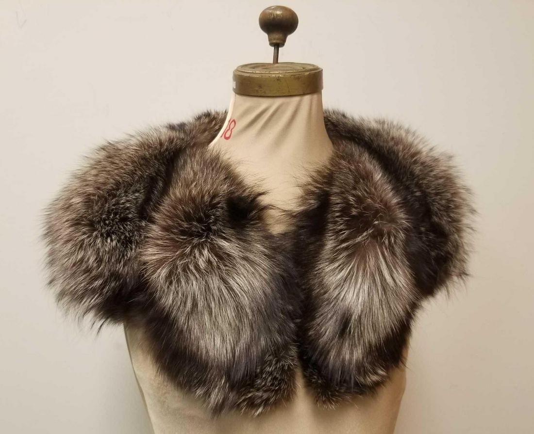 Silver Fox Collar Scarf (1 of 6)