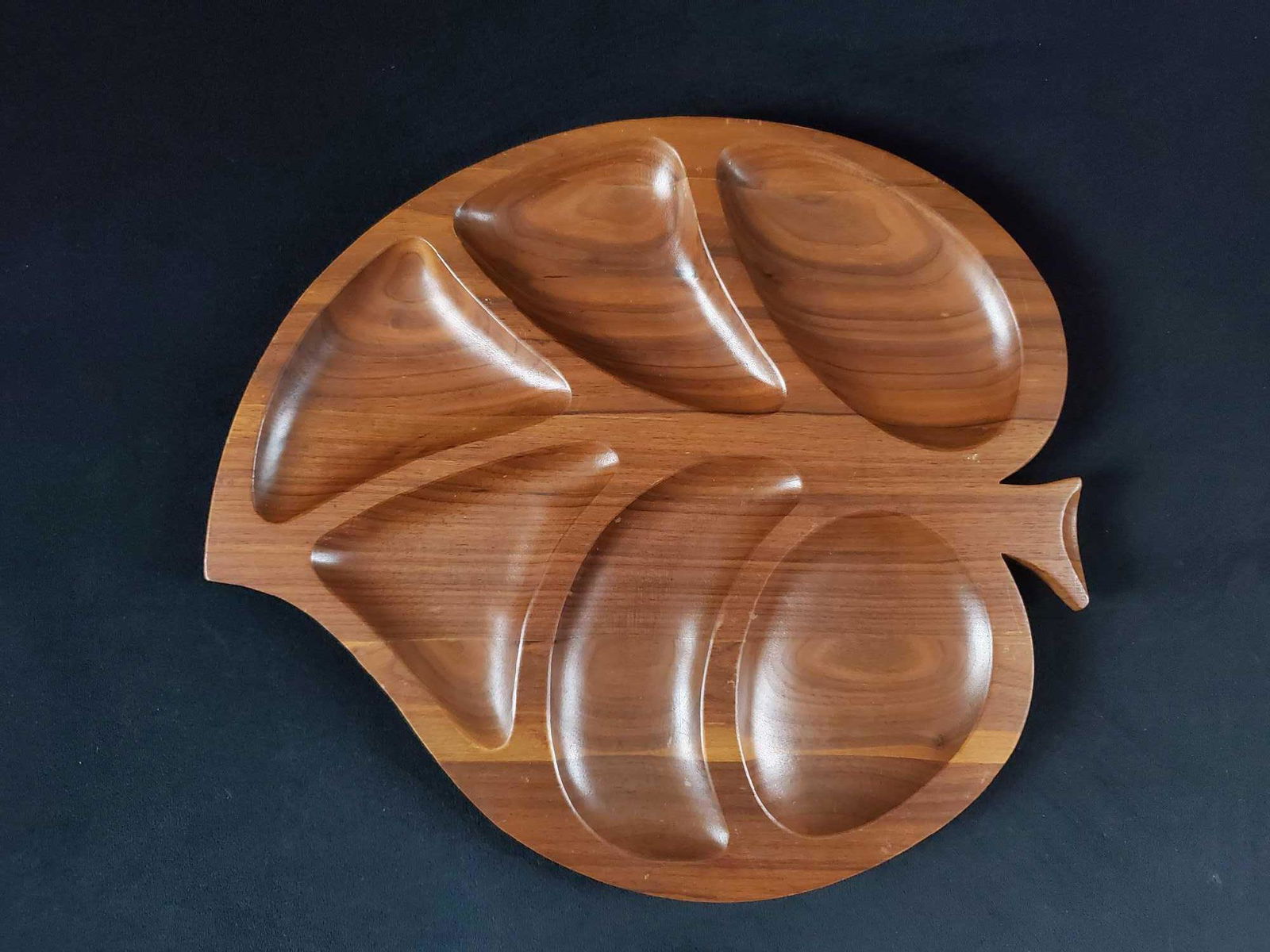 Midcentury Solid American Walnut Leaf Shape Tray (1 of 9)