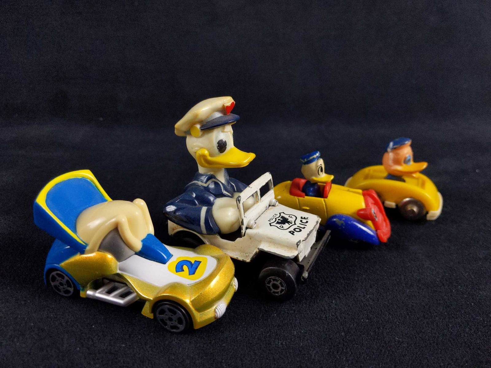 donald duck toy car