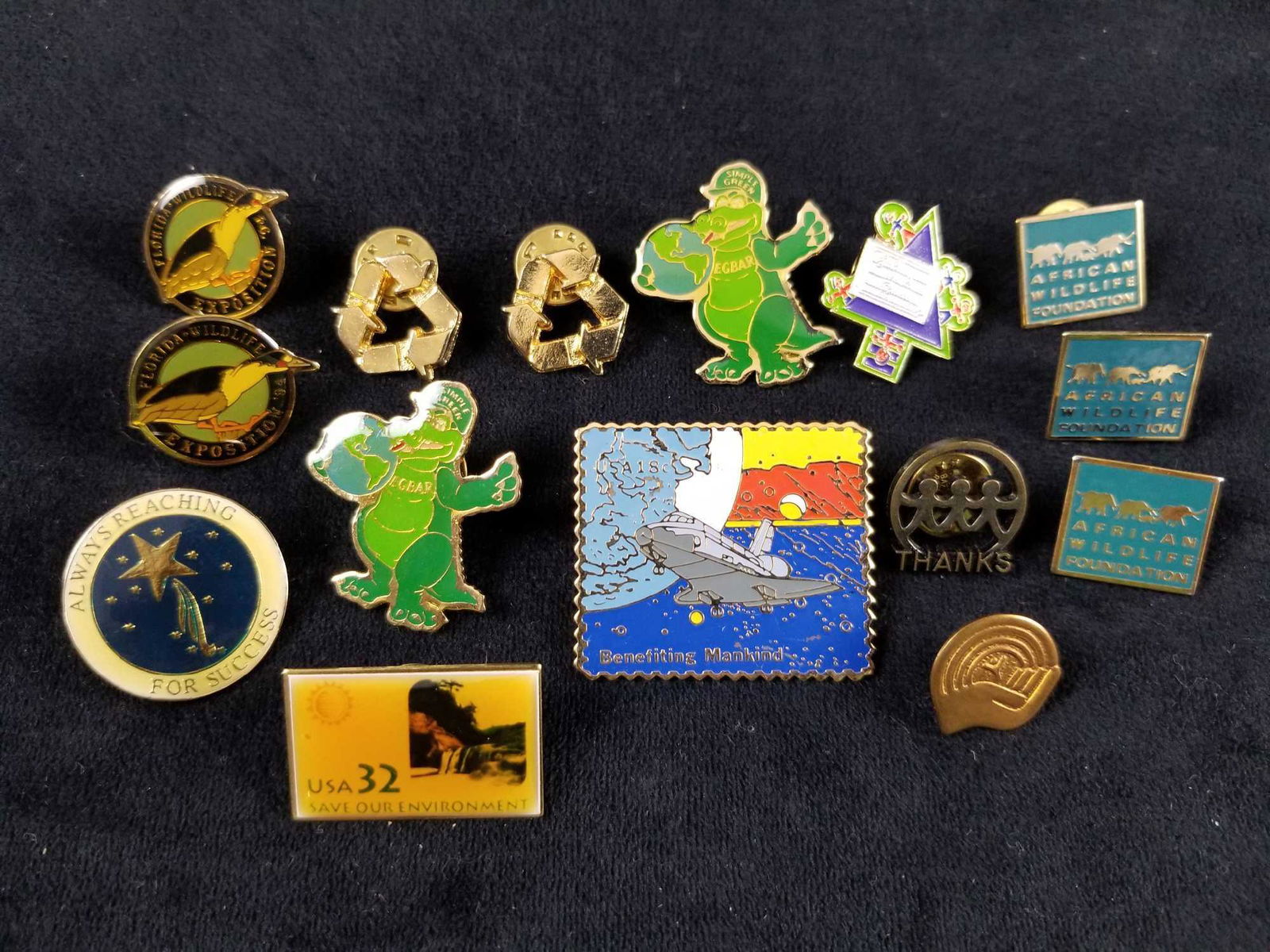 Lot Of Fifteen Space And Logo Pins (1 of 7)