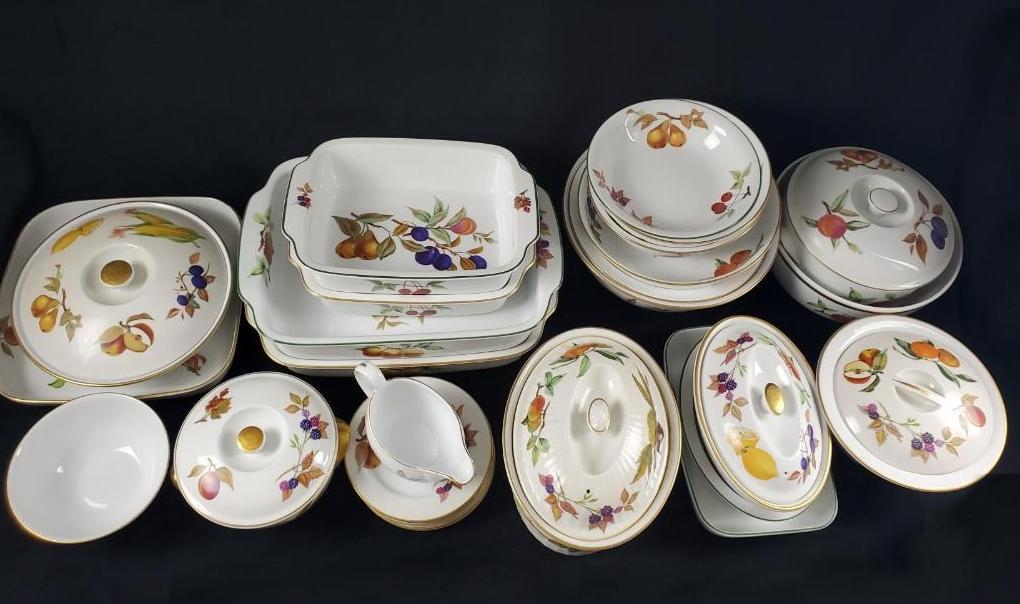 Royal Worcester Evesham Gold Fine China Lot Of 27 (1 of 20)