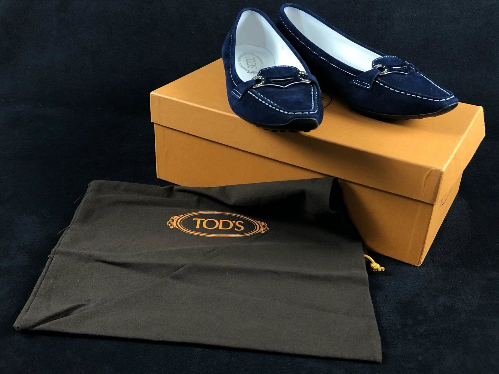 Italian Designer Tod's Woman Jackie Keeper ACC + Stitch: Italian Designer Tod's Woman Jackie Keeper ACC + Stitch 9.5 Navy Blue Shoes .These designer shoes are in like new condition with just light scuffs on bottom sole. Includes original box and dust bag.Â
