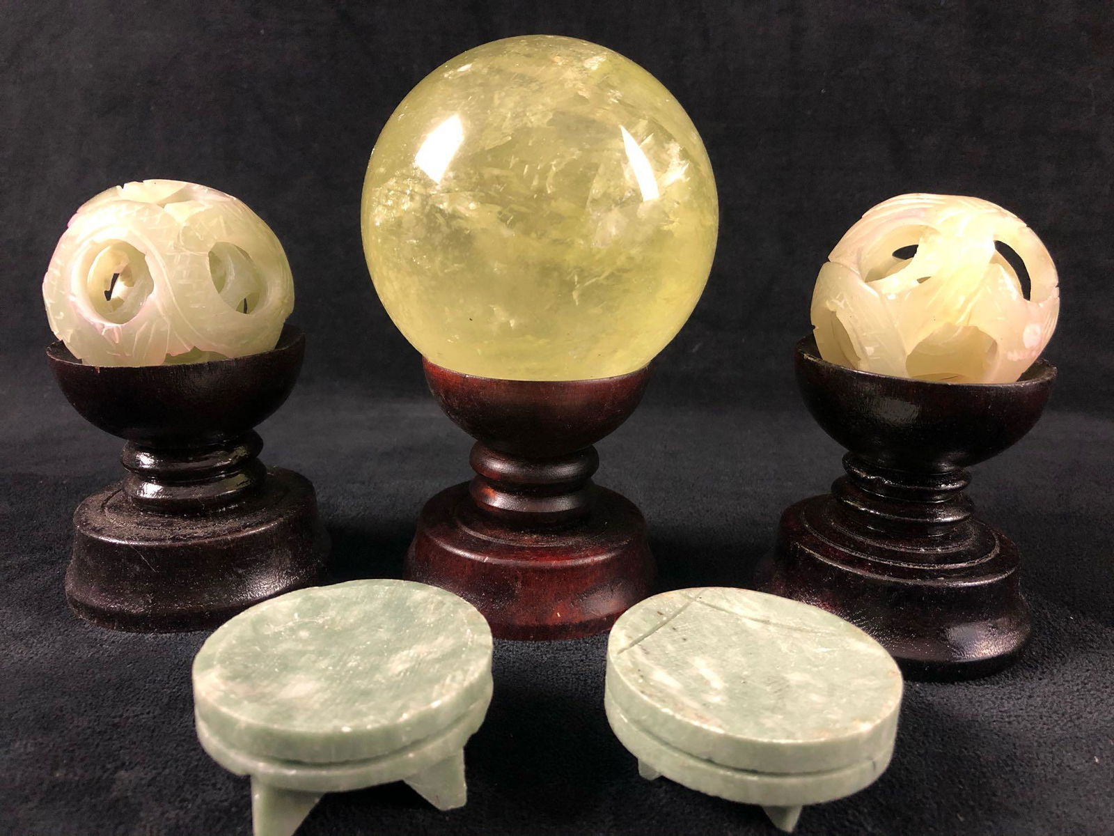 Vintage Chinese Jade Puzzling Sphere & Incense Stands (1 of 2)