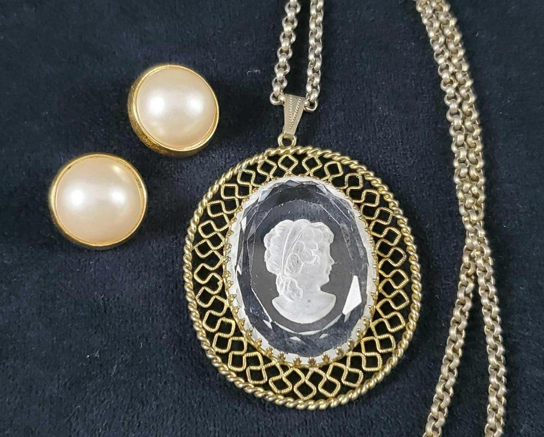 Whiting davis hotsell cameo necklace
