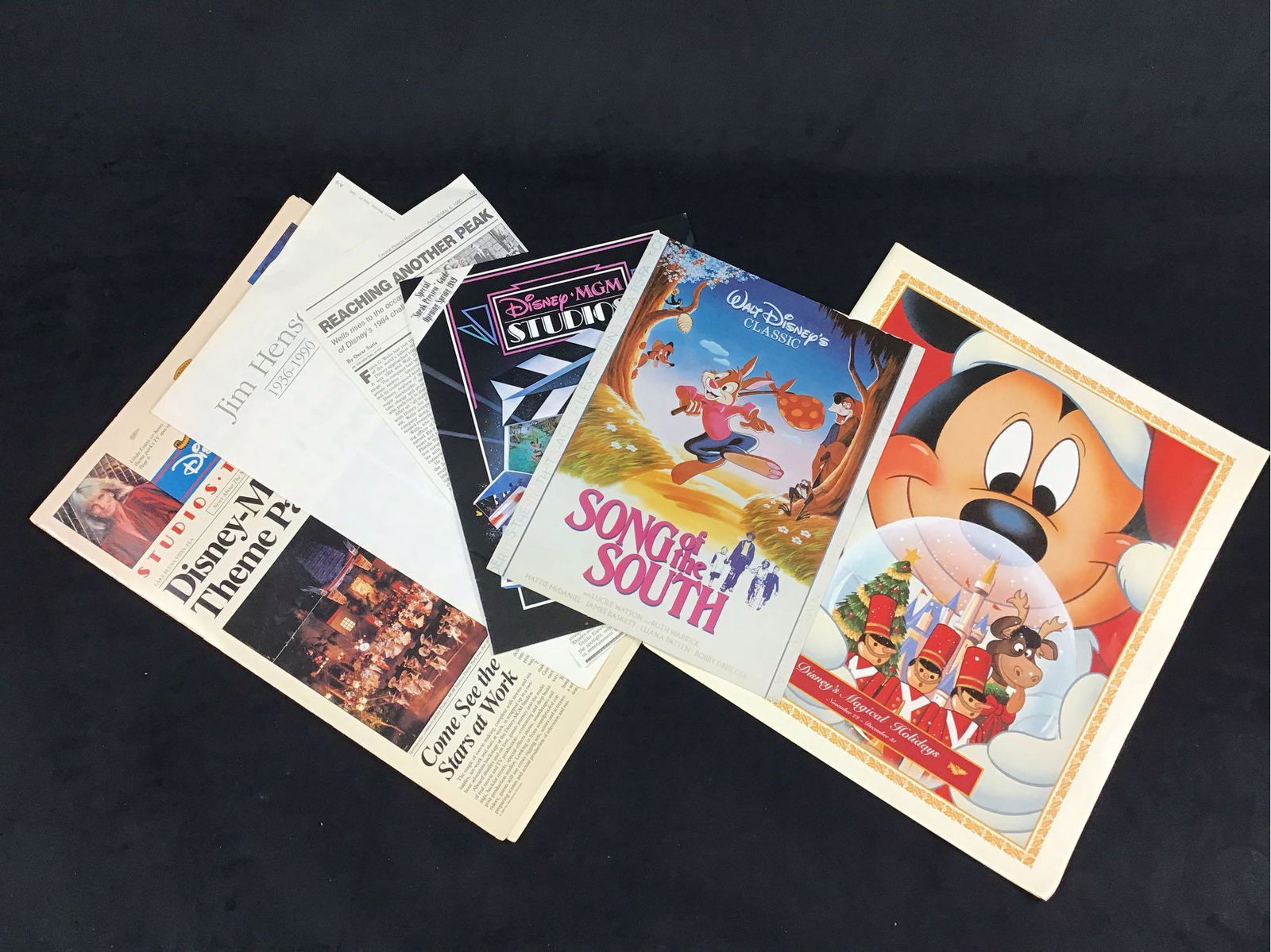 Lot of 6 Walt Disney World Vintage Newspapers Late (1 of 7)