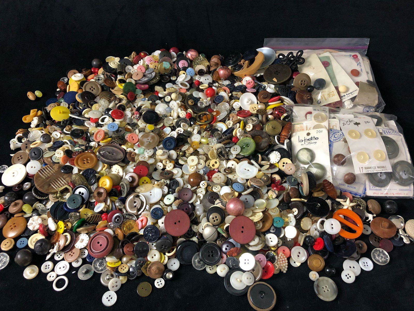 Vintage - Antique Mixed Lot Button Collection 5lbs (1 of 7)
