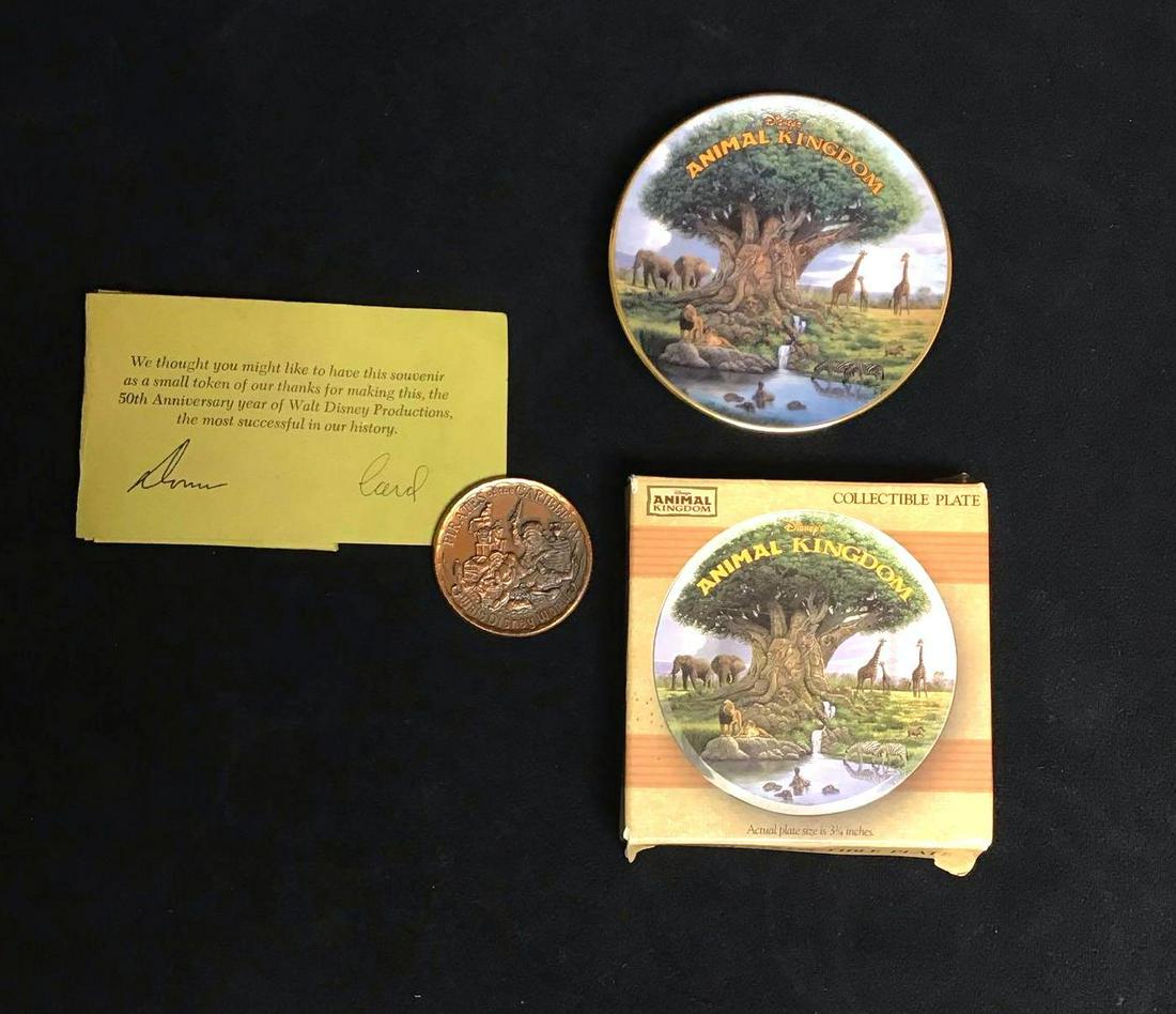 Collectible Walt Disney Productions Vintage 1980s to: This lot consists of the following; (1) Pirates of the Caribbean Coin made by Walt Disney Productions. It comes with with a green coin sleeve. It features The classic drunken pirates seen on the ride.
