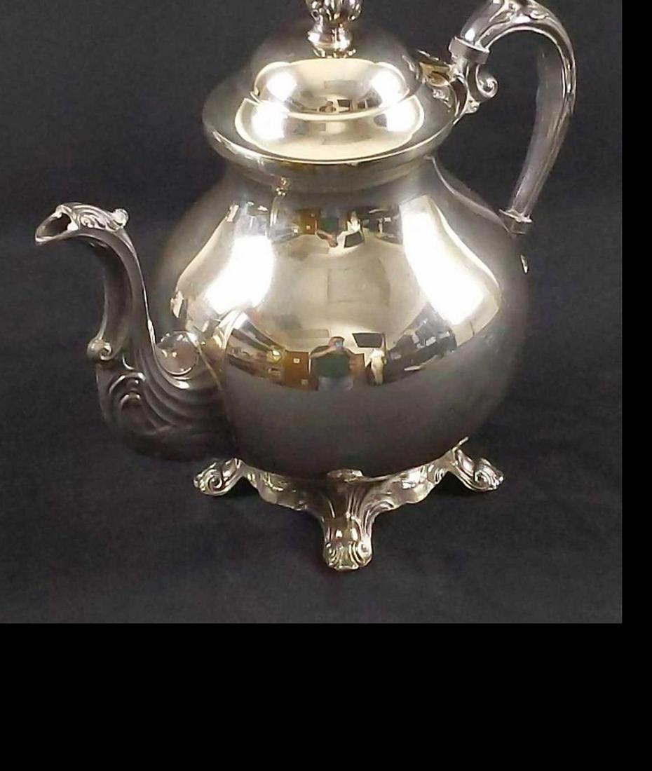 Vintage RB Rogers Silverplate Tea Pot 2333 (1 of 7)