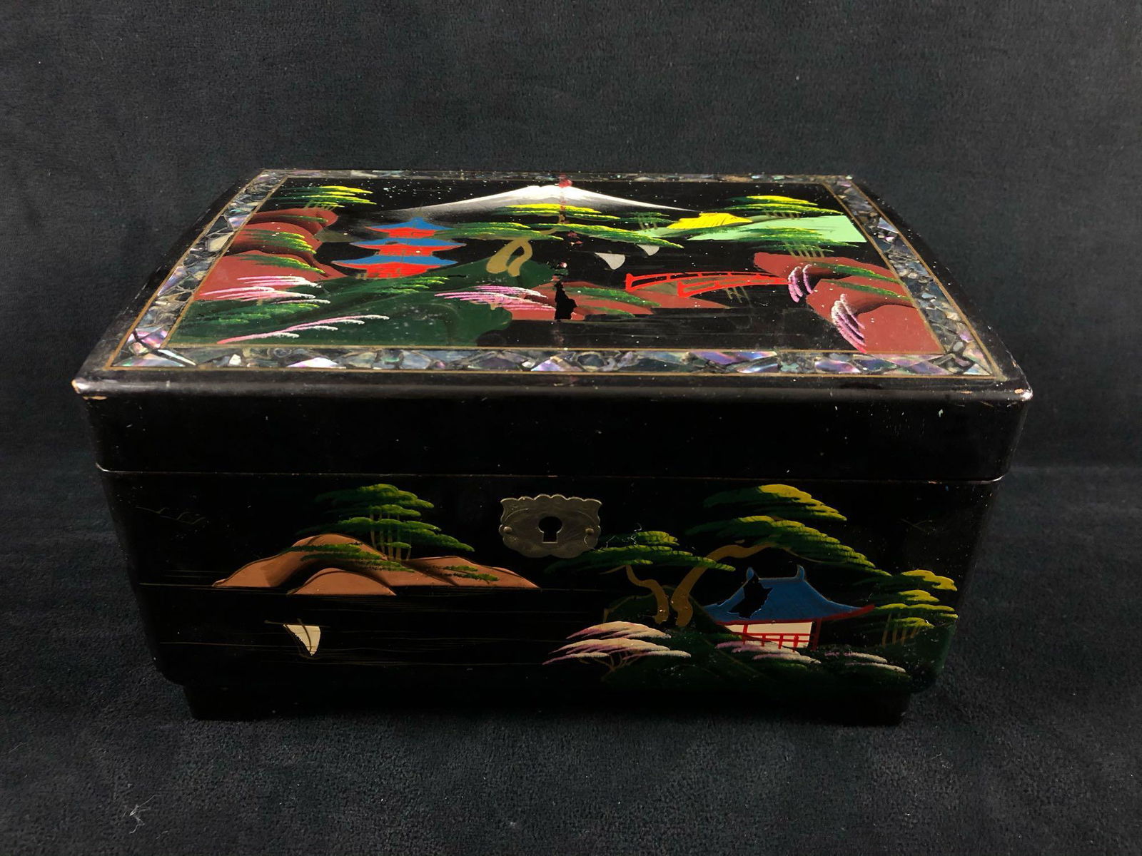 Vintage Black lacquer Hand painted Inlay Shell Jewelry (1 of 6)