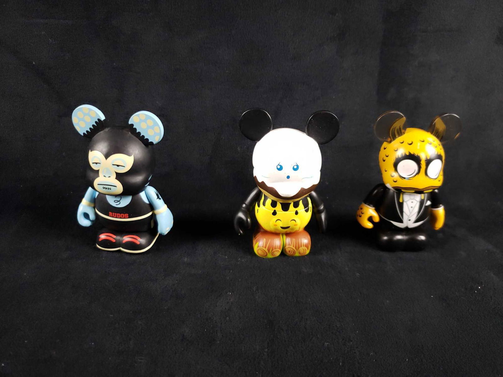 3 Vinyl Collectible Dunny Figurines D (1 of 4)