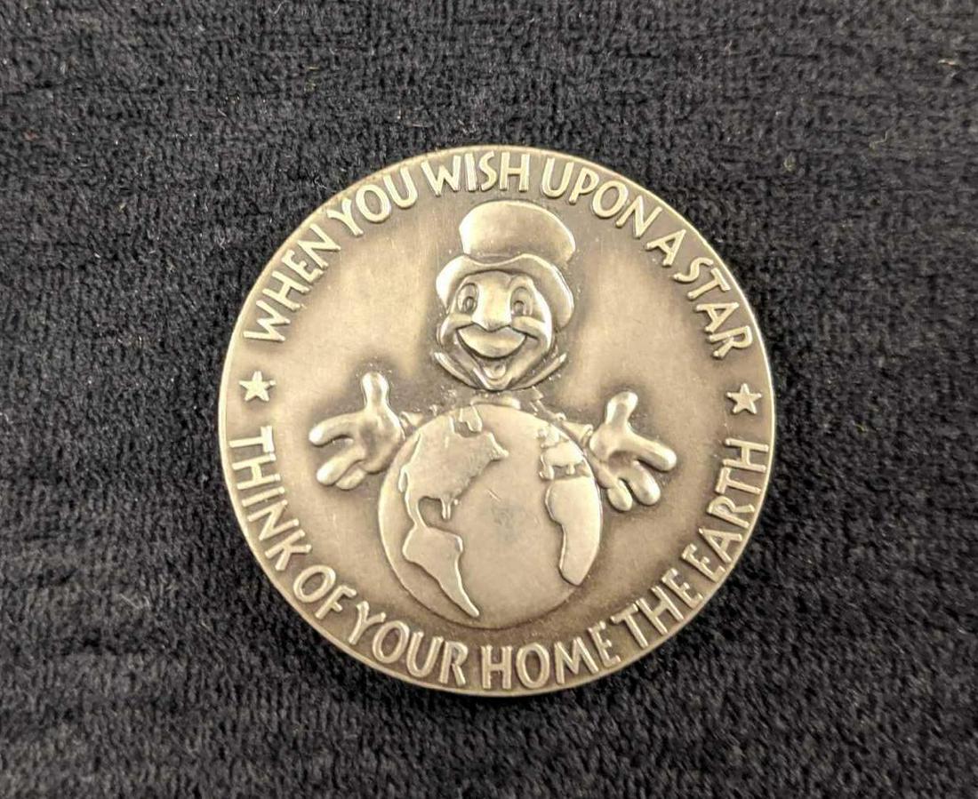 Disney Cast Exclusive When You Wish Upon A Star Coin (1 of 4)