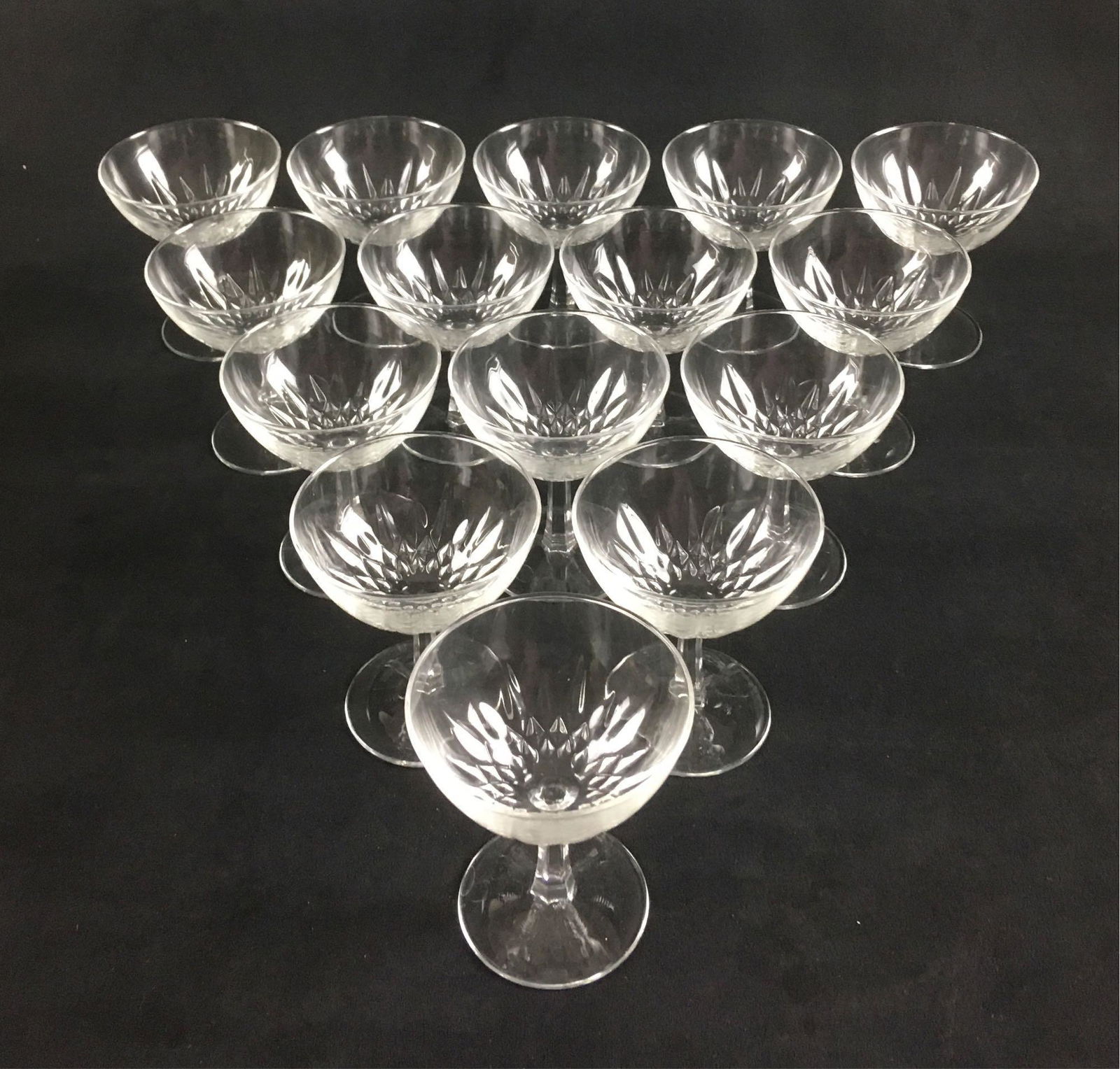 Set of 15 Clear Crystal Classic Pedestal Champagne (1 of 6)