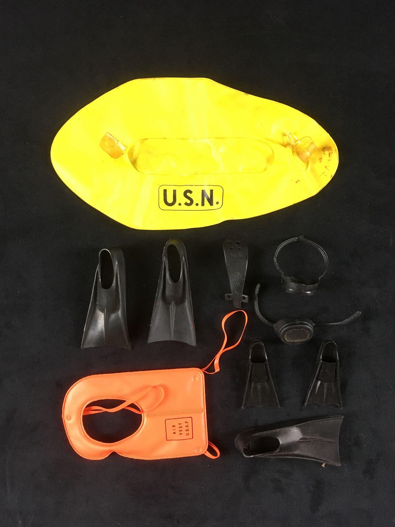 Vintage Original 1964 GI Joe US Navy Accessories (1 of 5)