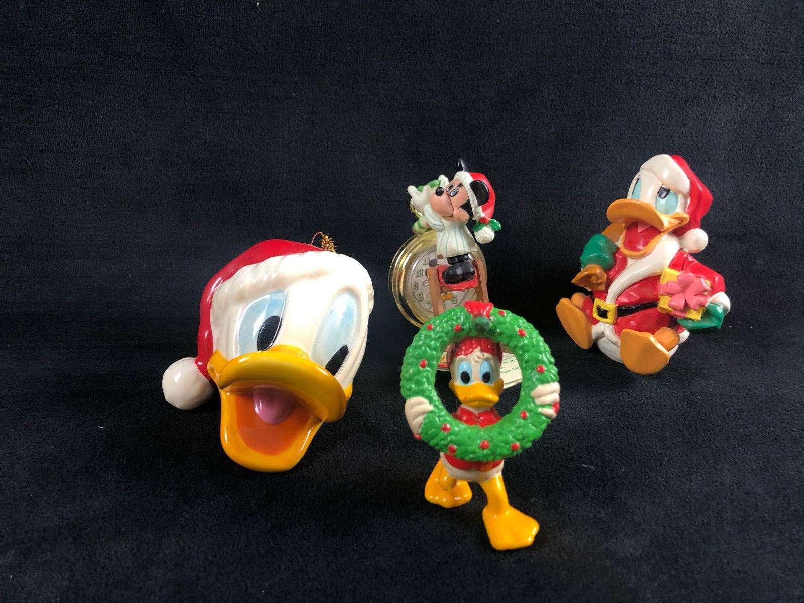 Lot Of 4 Walt Disney Donald Duck Mickey Mouse Ornaments: Lot Of 4 Walt Disney Donald Duck Mickey Mouse Ornaments Figurines Holiday Christmas Ceramic Resin This lot of mix Walt Disney Christmas ornaments and figurines are in great condition. The items have n