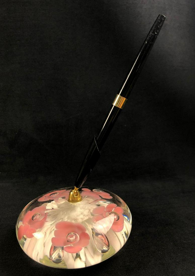 Glass Art Joe St. Clair Paperweight Pen Holder: This is a nice vintage original art glass paperweight pen holder. The item is made of blown art glass. The painting is signed by the artist. The item is vintage and it has a floral decoration in the g