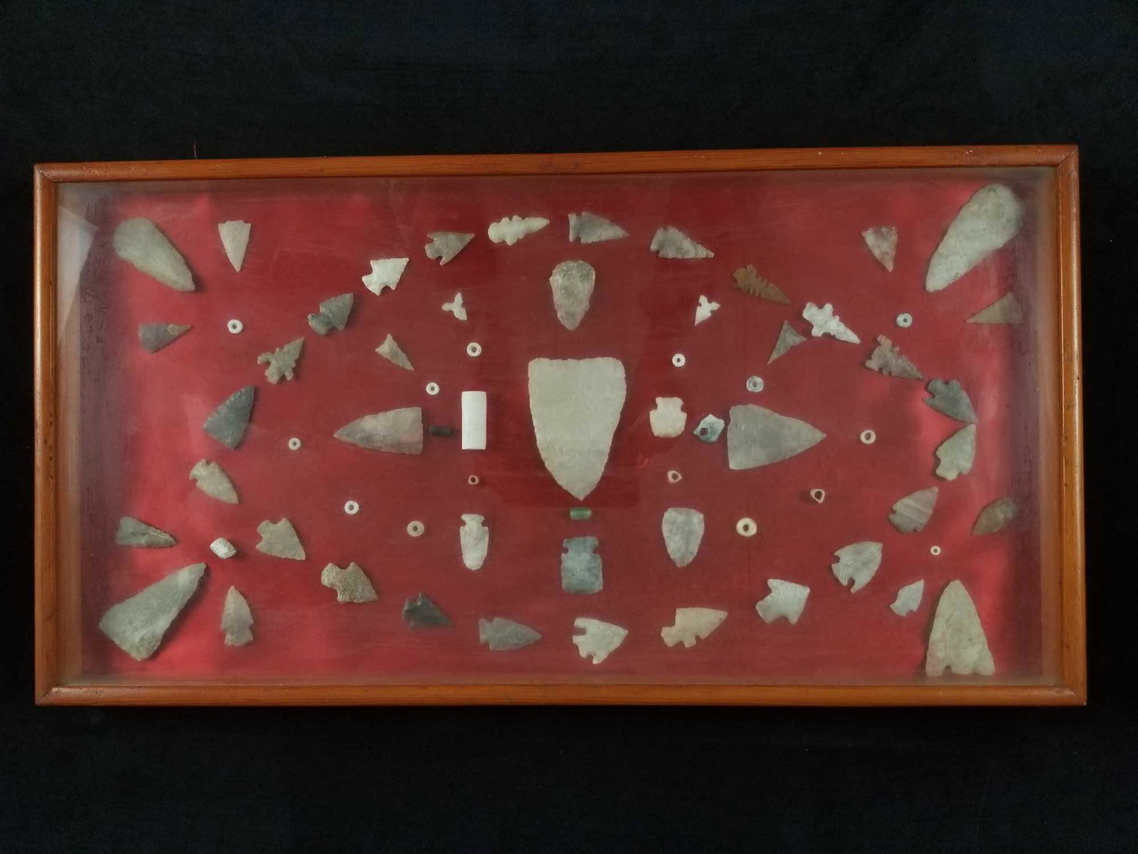 Authentic Native American Indian Arrowhead and Bead: These authentic arrowheads and beads range in size with the largest measuring 3 1/3" and the smallest measuring 1/2". Made from a variety of stone such as flint, quartzite and chert. Please refer to t
