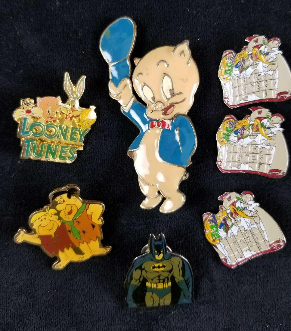 A Lot of 7 Vintage Warner Brother DC Batman Porky Pig: A Lot of 7 Vintage Warner Brother DC Batman Porky Pig Flinstones Bugs Bunny Looney Tunes Lapel Pins This is a variety of Warner Brother and DC lapel pins. Pins are in good, used condition with their o