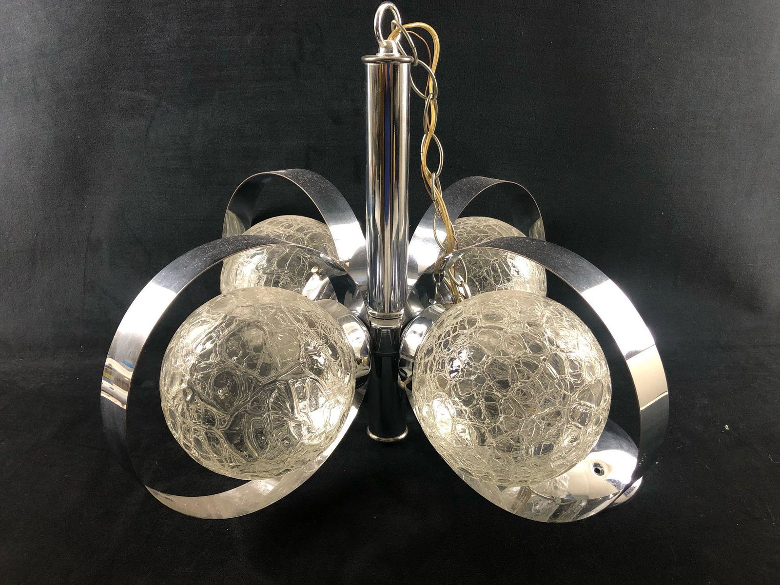 Vintage High End Mid-Century Modern Artist Milo: Vintage High End Mid-Century Modern Artist Milo Baughman 4 Globe Chandelier. This vintage chandelier and its 4 textured globes are in great working order with no issues includes original base. Measure