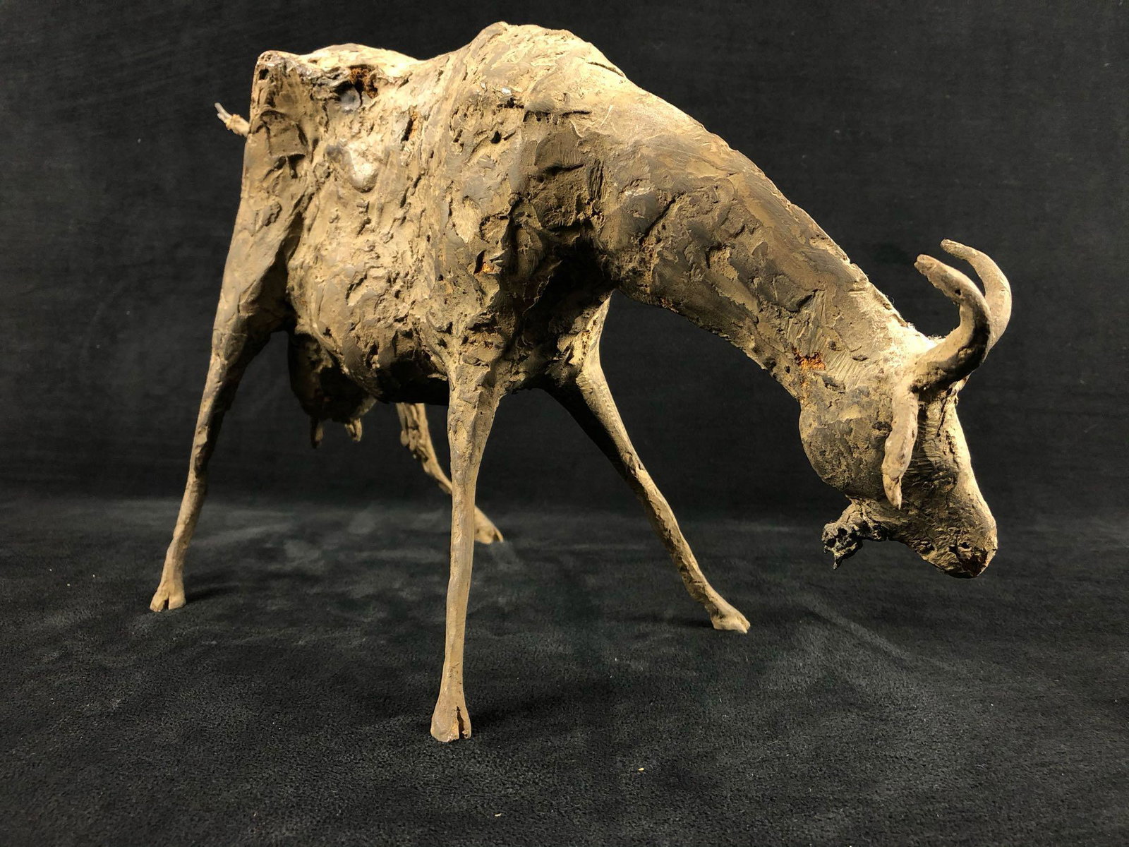Antique Paper Mache & Wire Goat 4D Figure: Antique Paper Mache & Wire Goat 4D Figure .This is in fair condition with some damage to the tail chips and cracks auctioned as is.Please look at all our pictures they are part of our description . Me