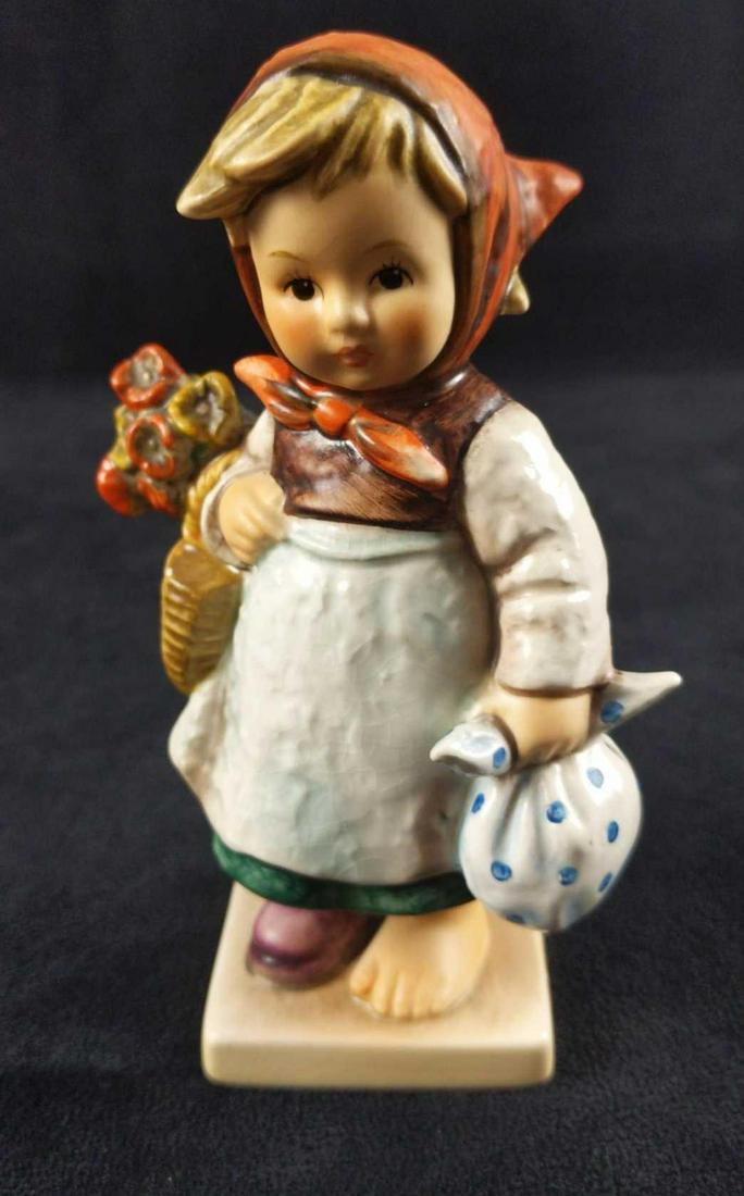 Vintage Goebel Hummel Weary Wanderer 204 TMK6: Vintage Goebel Hummel "Weary Wanderer" #204. The stamp on the bottom is TMK-6, which dates it around 1979-1989.Designed by Reinhold Unger and was originally issued in 1949. Figurine is in good, vintag