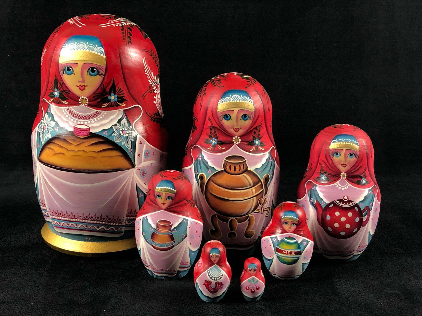 Vintage Hand Painted Signed Cebarceb Shocad Russian: Vintage Hand Painted Signed Cebarceb Shocad Russian Matryoshka Nesting Dolls 7 pc Set This very detailed set of 7" nesting dolls are in Mint condition with no issues or missing pieces. Signed by the a