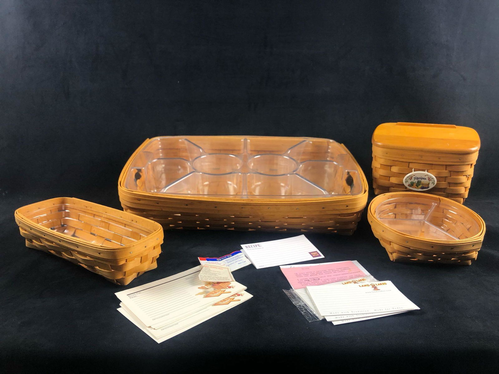 Vintage Longaberger Baskets Handwoven Brown Stain: Vintage Longaberger Baskets Handwoven Brown Stain Protector Plastic Dividers 1998 1999 Handcrafted wood baskets made the Longaberger Company of Newark, Ohio. The items are in excellent condition with