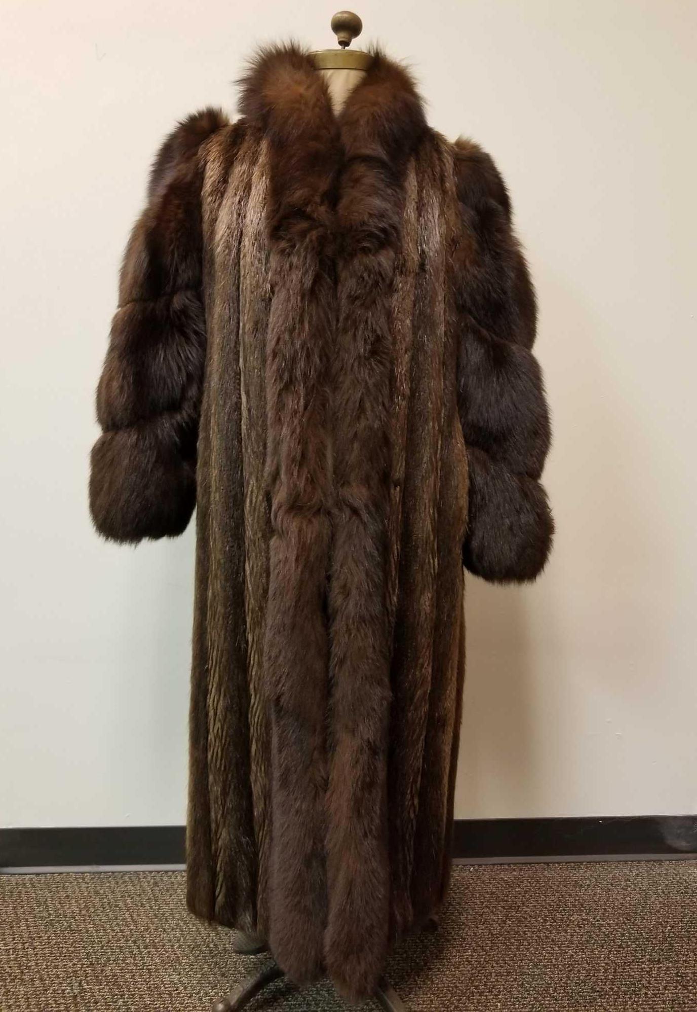 Full Length Beaver and Fox Fur Coat (1 of 6)