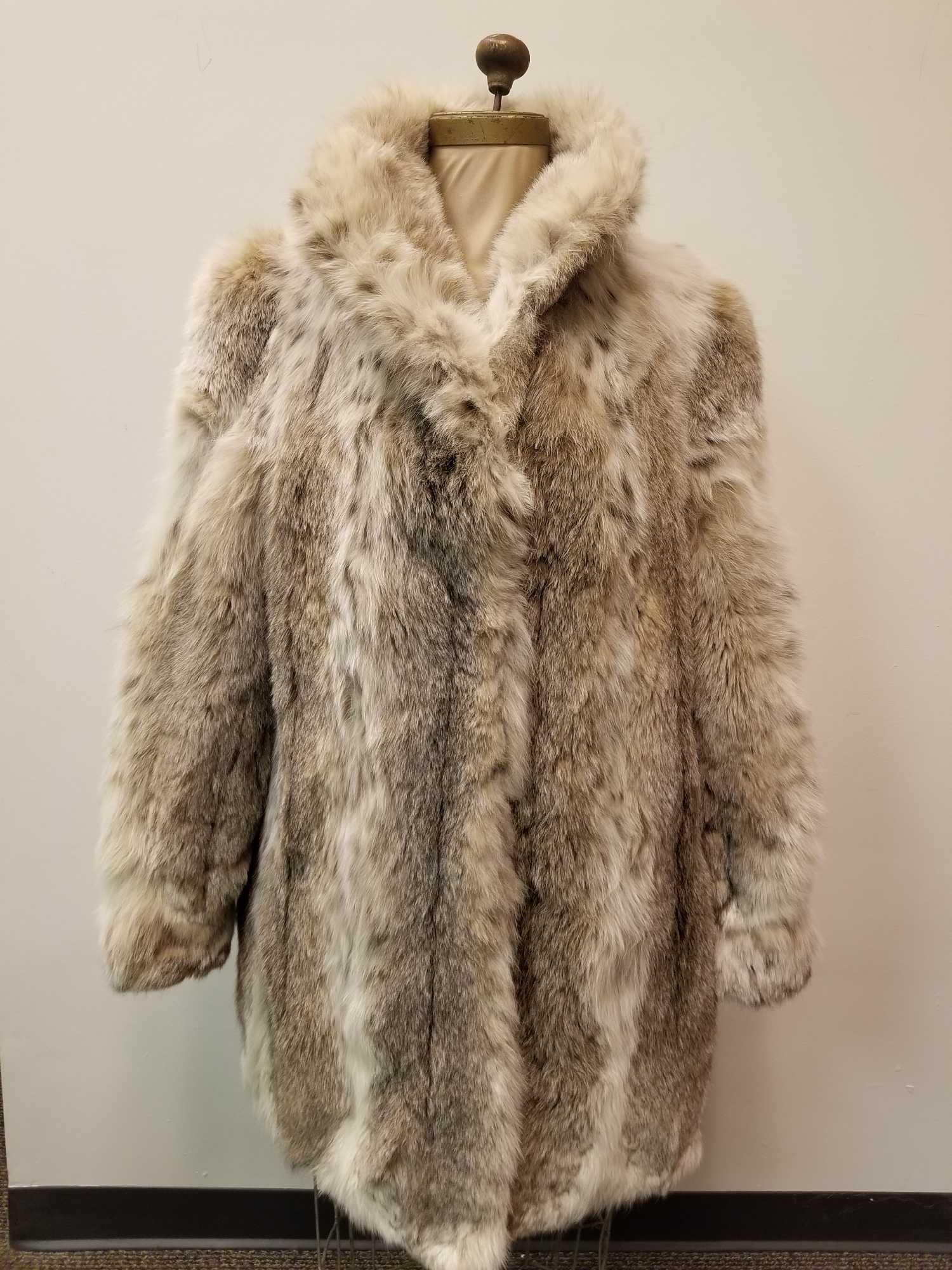 Midlength Coyote Fur Coat (1 of 6)