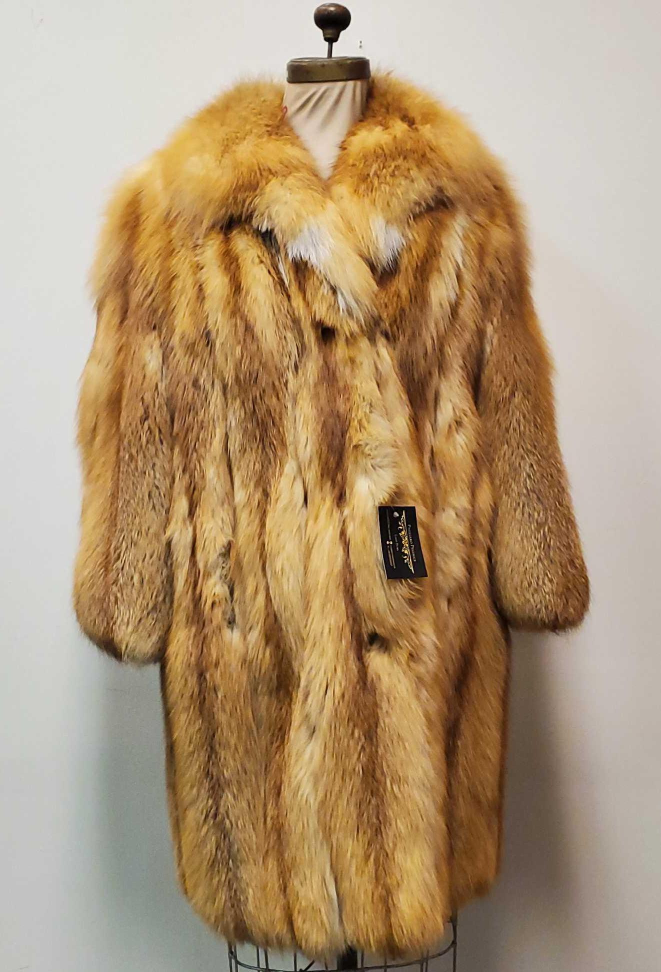 Red Fox Fur Coat by Pagliaro Pellicce Lady Furs (1 of 9)