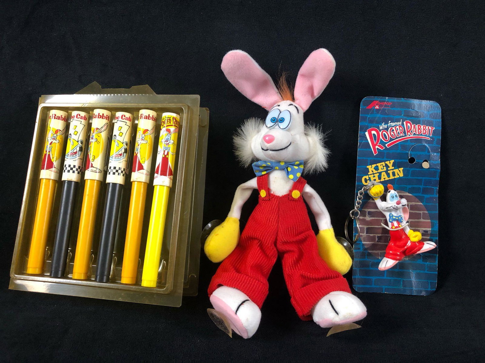 Vintage 1980's Roger Rabbit Lot Of Pens - Key Chain -: Vintage 1980's Roger Rabbit Lot Of Pens - Key Chain - Plush Figure. This lot includes the following : Amercep 1987 Disney Roger Rabbit Key Chain NIB 1987 Disney Company Roger & Benny The Cab Pens (DRY