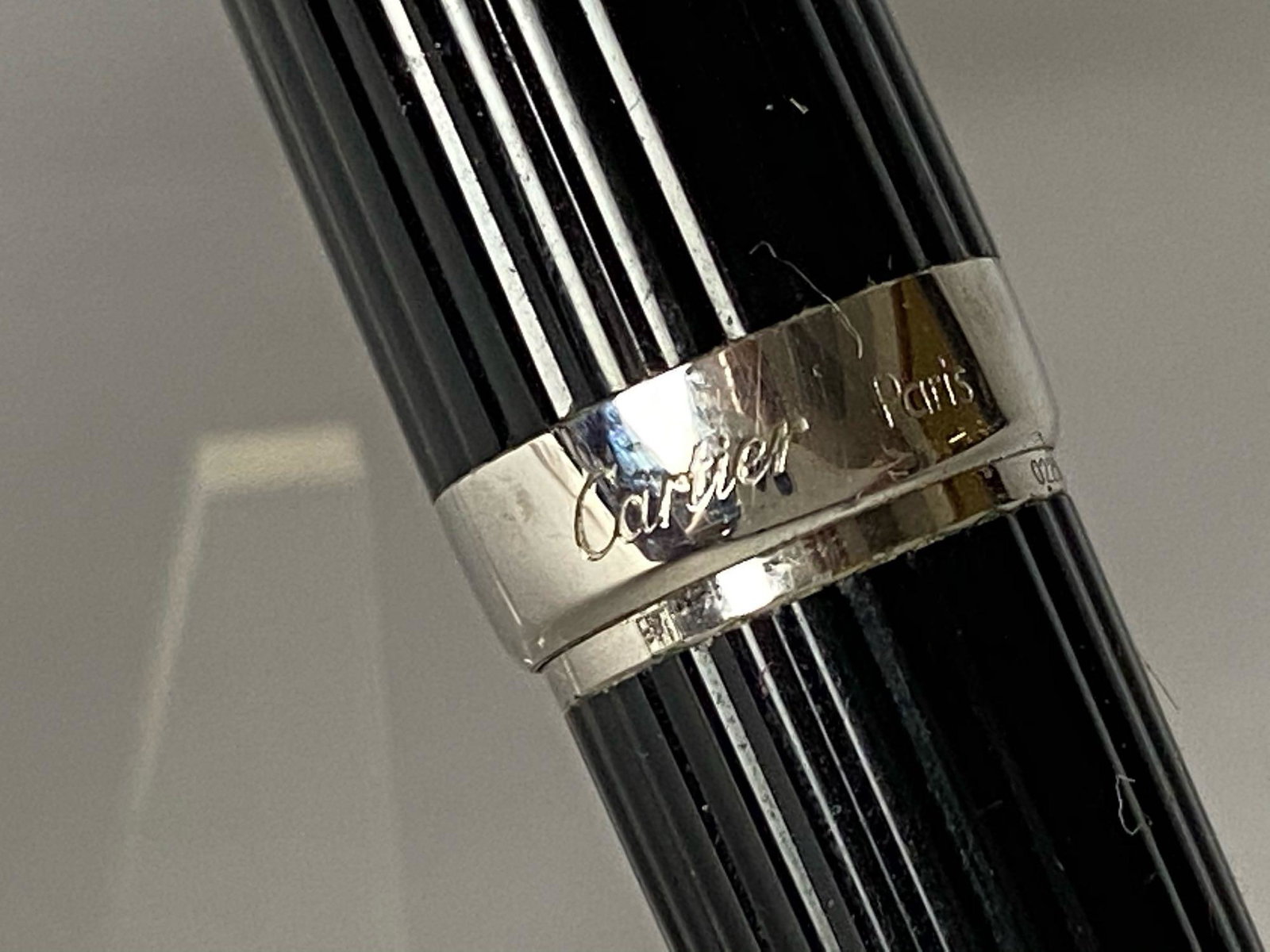 Authentic Louis Cartier Black Composite Godron: Here for your consideration is a genuine and authentic, Louis Cartier, black composite, Godron, ballpoint pen, with beautiful platinum trim, A delightful, Louis Cartier, ladies/gentleman's pen. The ce