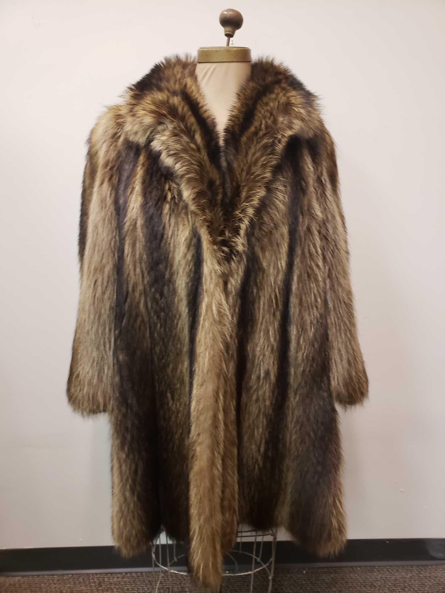 Atelier di Pelliceria Stephanie Tanuki Fur Coat (1 of 7)