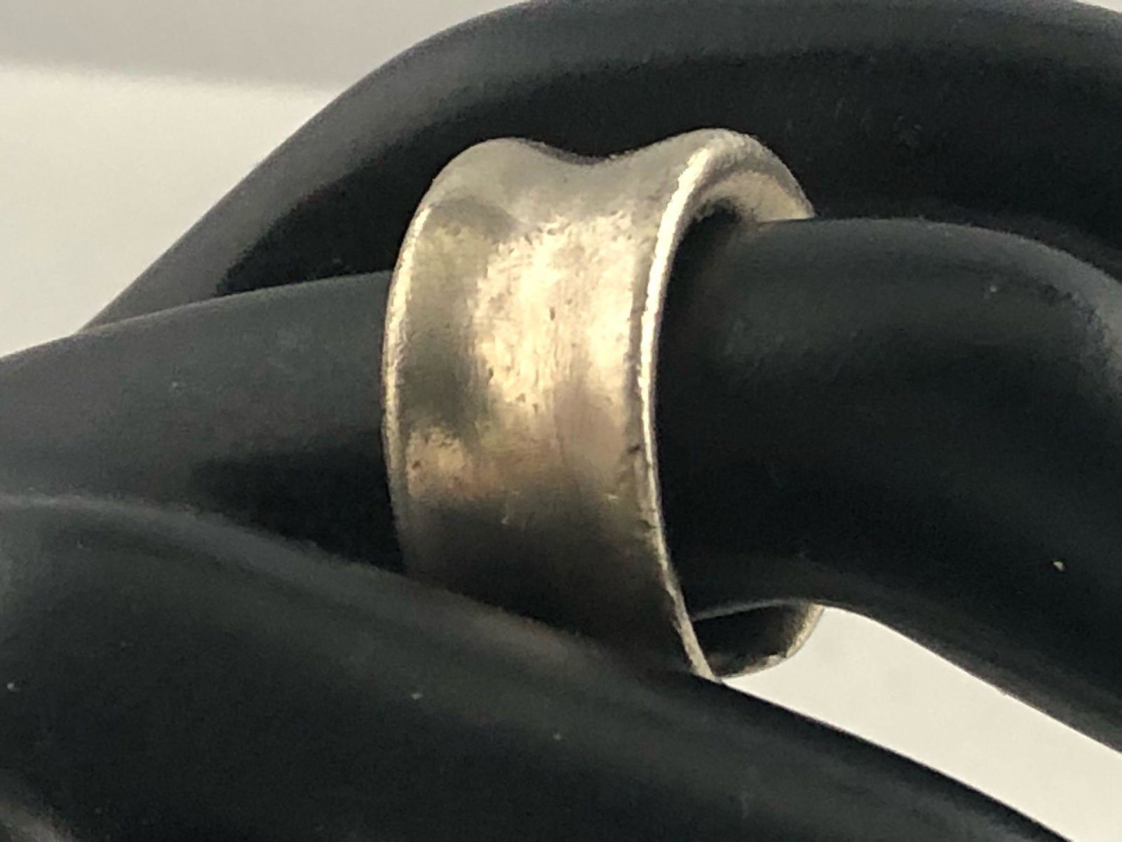 Vintage Sterling Silver Handmade Saddle Ring: This Unique Vintage ring is in great condition for its age with deep patina showing off great details in the craftsmanship .All pieces have been tested prior to listing on auction. Please view all our