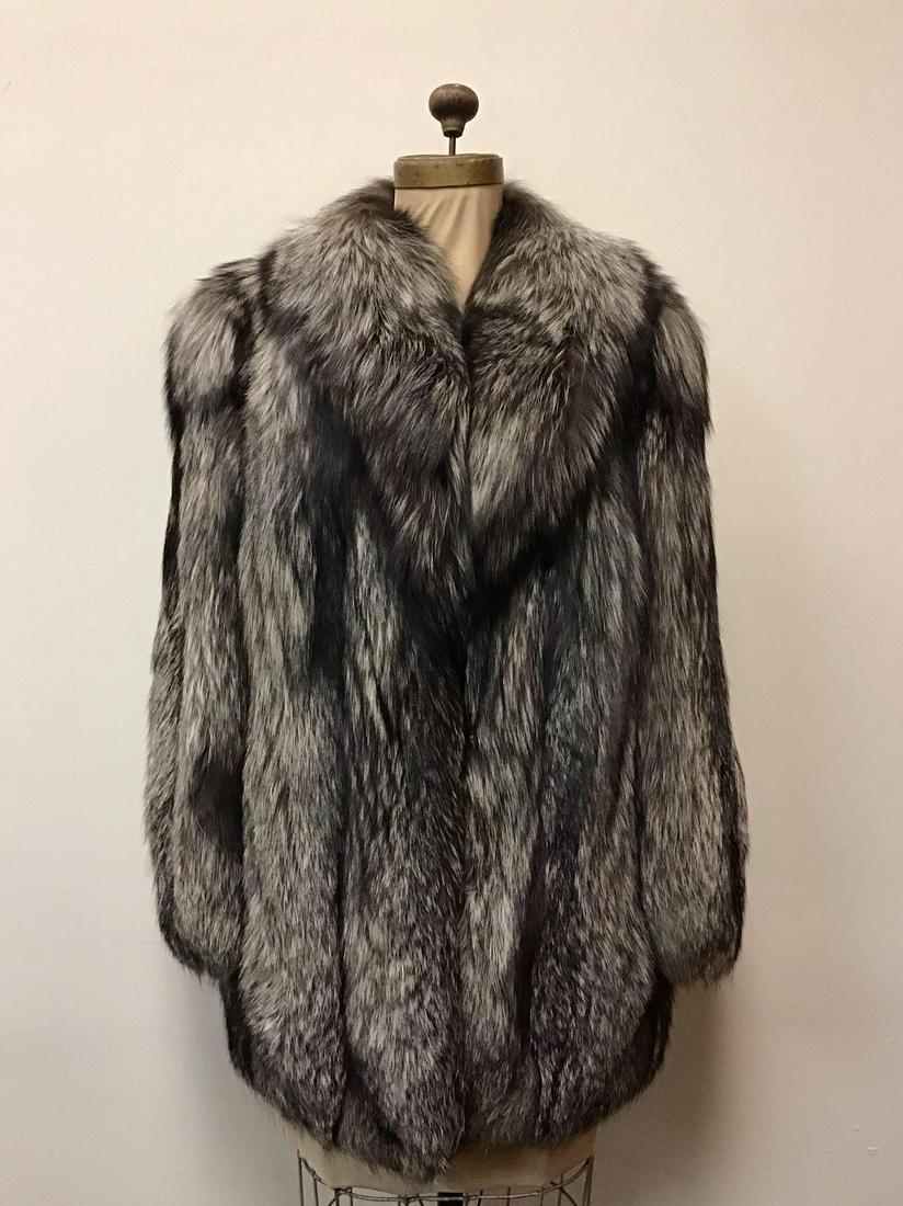 Silver Fox Fur Coat Jacket Vintage Fashion (1 of 7)